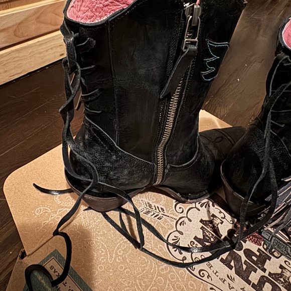 Junk Gypsy Spirit Animal Boots 6 - Picture 10 of 16